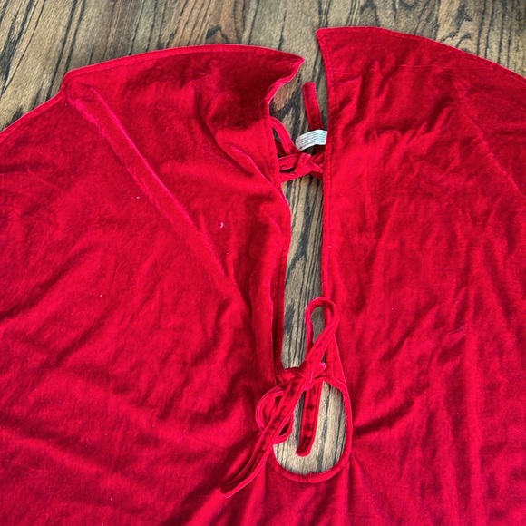 Christmas tree skirt velour with 3 snowmen red 48” - Picture 5 of 6